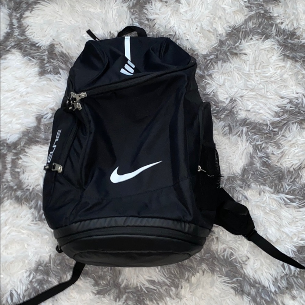 nike black elite backpack